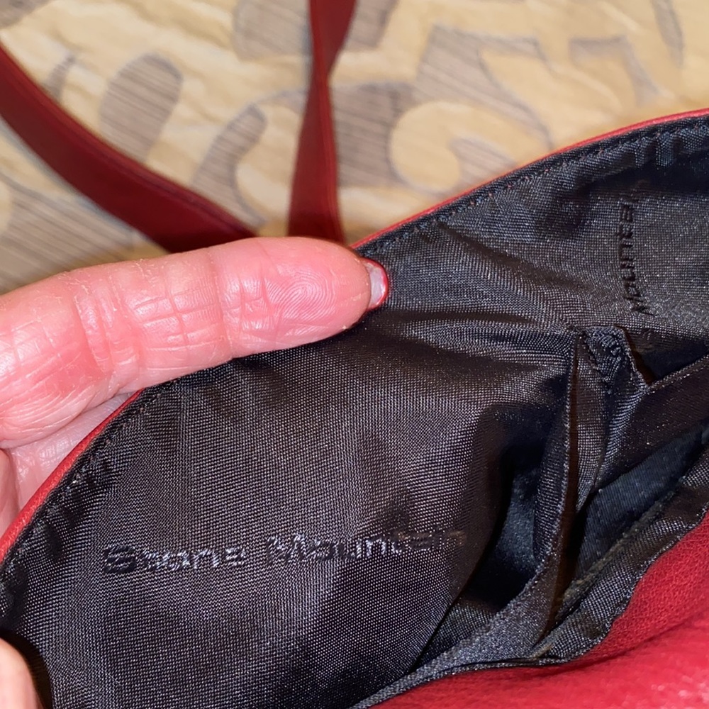 EUC Stone Mountain Crossbody bag. - Picture 9 of 13